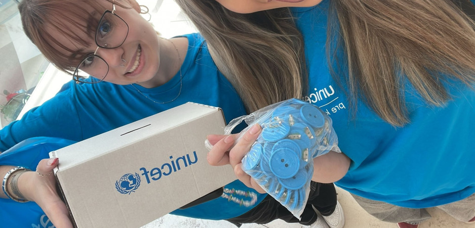 Modrý gombík UNICEF 2025