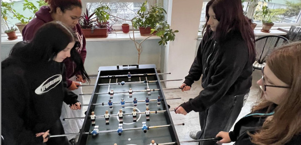 Predvianočný turnaj v stolnom tenise a kalčete